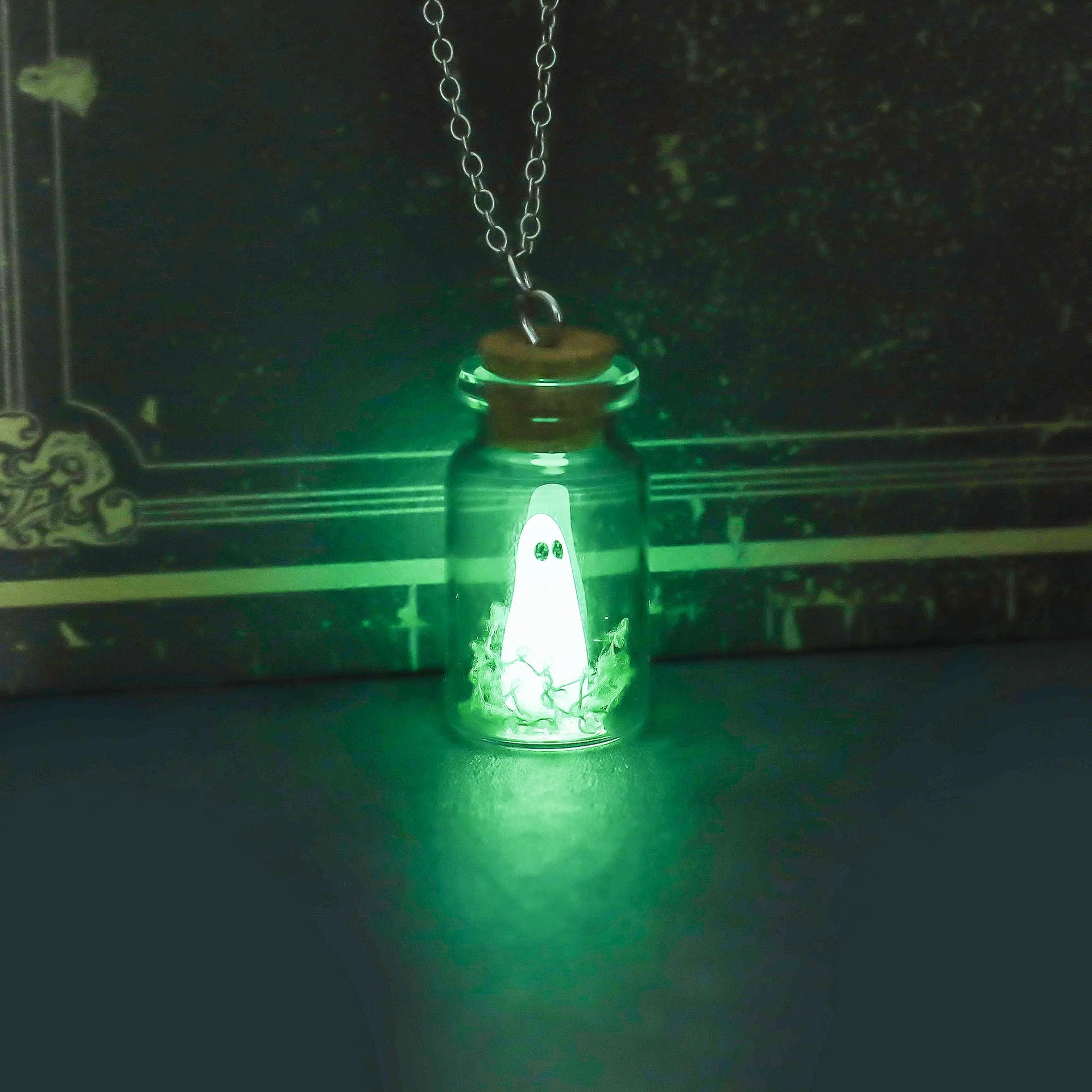 Bijou Fantôme Lumineux – Collier & Boucles d’Oreilles Halloween 👻